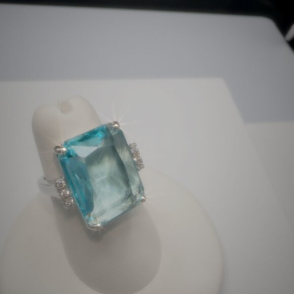 Aquamarine CZ Silver Tone Cocktail Ring Size 10 - Picture 4 of 11